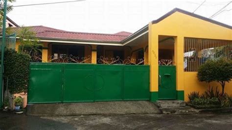 House and Lots in Villa Remedios .